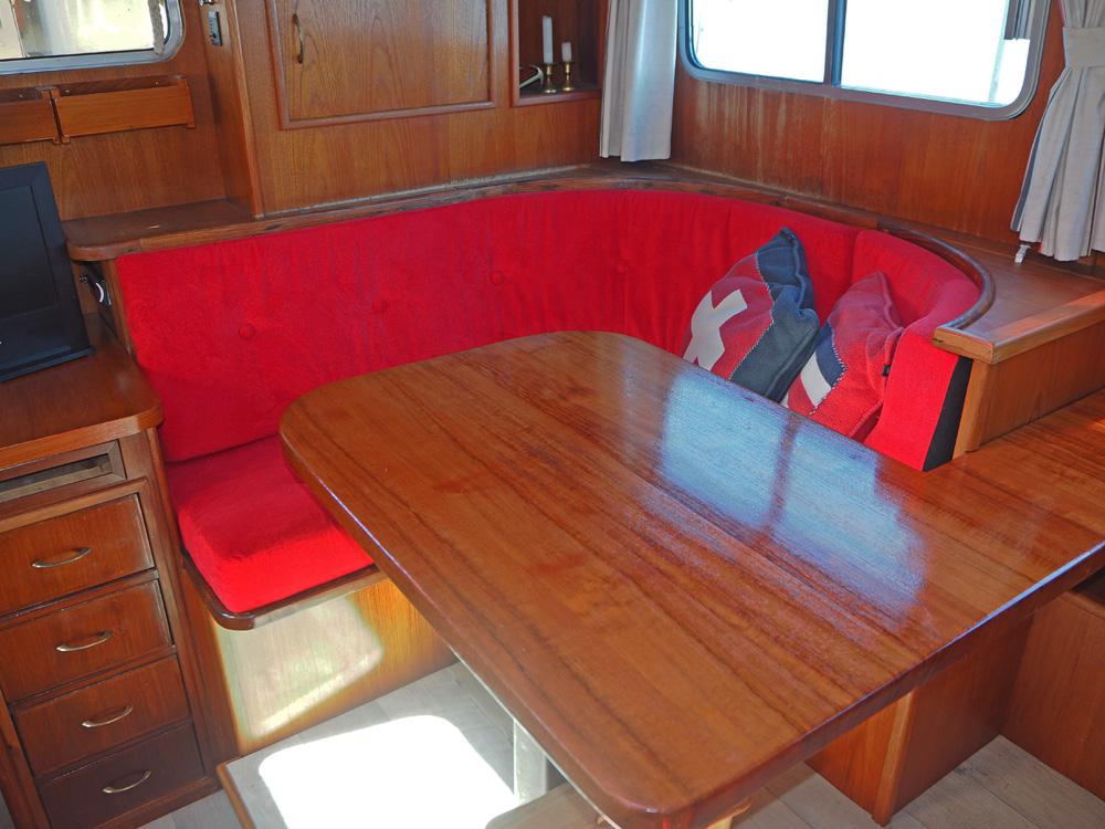 Salon, H&eacute;bergements